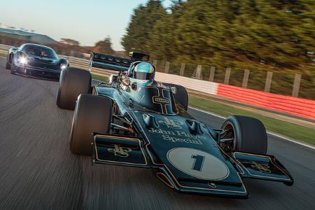 12/2021, Radford Type 62-2 mit Jenson Button auf der Rennstrecke