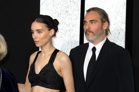 Seit 2016 ist er mit der Schauspielerin Rooney Mara zusammen, das Paar hat zwei Kinder. Ihr Sohn River wurde nach River Phoenix benannt.