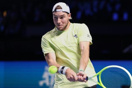 Paris: Struff nach Sieg gegen Zverev-Schreck weiter