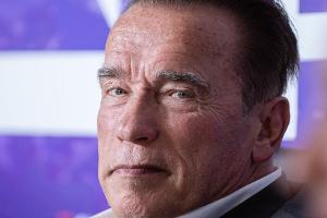 Republikaner Arnold Schwarzenegger wählt Kamala Harris