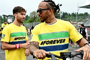 "Nicht in einer Million Jahre": Hamilton darf Senna-Auto fahren