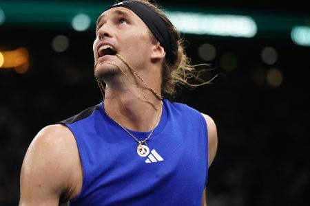 Sieg gegen Tsitsipas: Zverev im Halbfinale von Paris
