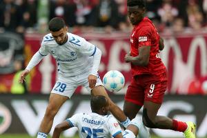 Nach 0:2: Lautern erkämpft sich Punkt in Überzahl