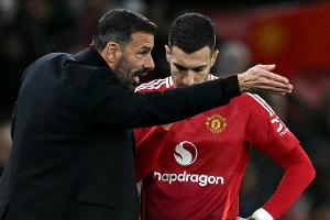Mit Interimscoach van Nistelrooy: ManUnited weiter in der Krise