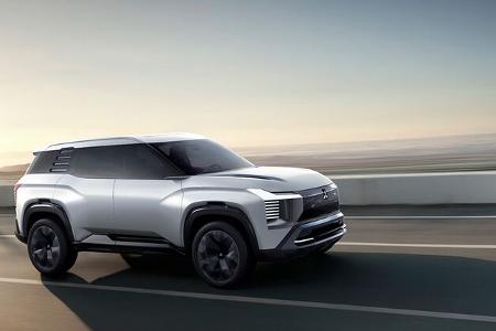 10/2024 Mitsubishi DST Concept SUV