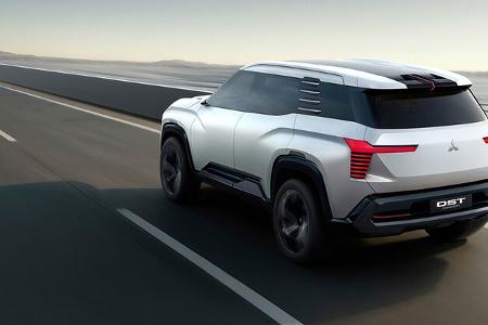 10/2024 Mitsubishi DST Concept SUV