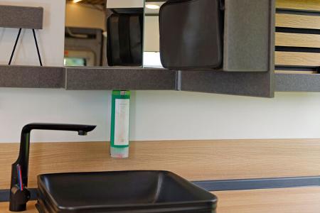 Caralife 630 L, Waschbecken