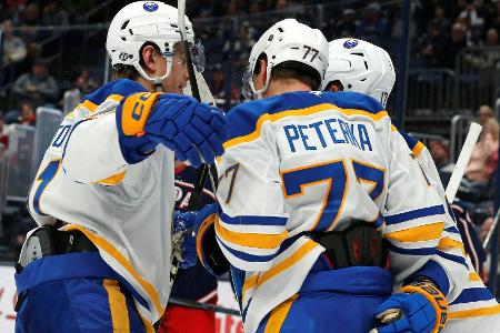 Zwei Tore und eine Vorlage: Peterka siegt gegen Stützle