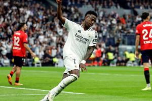 Vinicius-Dreierpack: Real gewinnt trotz Verletzungssorgen