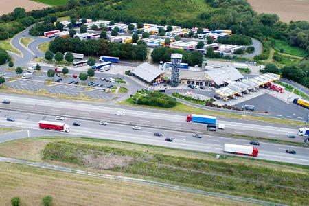 Tankstelle Autobahn Rastplatz