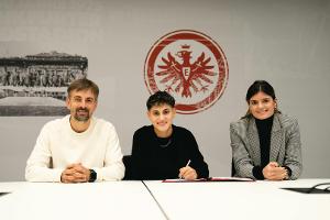 Bis 2027: Frankfurt verlängert mit Dilara Acikgöz