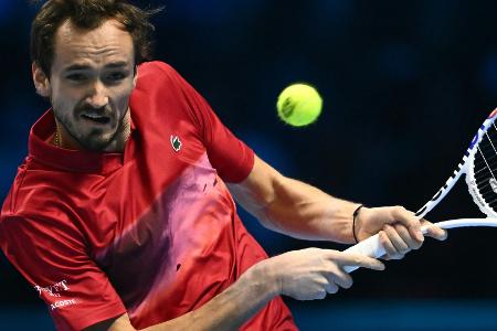 Kühler Medwedew wahrt Halbfinalchance