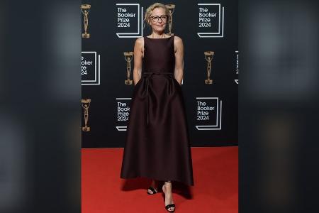 Booker-Literaturpreis: Gillian Anderson strahlt in Burgunder