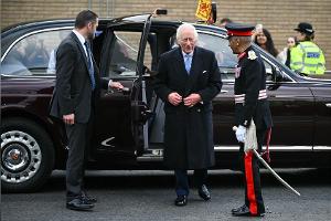 Arbeiten am Geburtstag: König Charles gut gelaunt in London