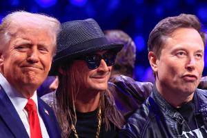 Donald Trump besucht mit Elon Musk und Kid Rock UFC-Event