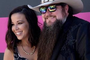 Country-Star Sundance Head wurde aus dem Krankenhaus entlassen