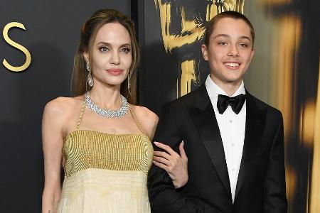 Angelina Jolie: Mit Sohn Knox auf dem roten Teppich