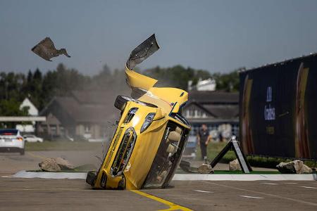 08/2022, AXA Elektroauto Crashtest Dübendorf Schweiz 2022