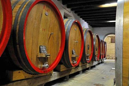 Weinfässer