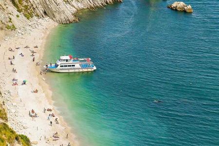 Spiaggia delle Due Sorelle“.