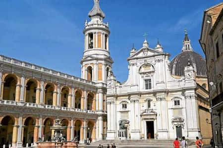 Loreto zählt neben Lourdes zu den bedeutendsten Marienwallfahrtsorten der Welt.