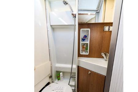 Malibu Van 640 LE RB Bad