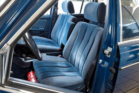 Mercedes-Benz W123 (1976-1985) Vordersitze Velours
