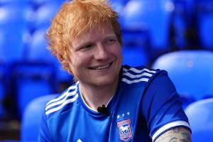 Ed Sheeran entschuldigt sich bei United-Boss Amorim: "Depp"