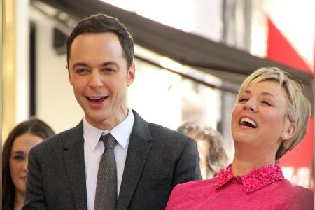 Kaley Cuoco und Jim Parsons feiern 