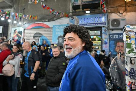 Vierter Todestag: Neapel gedenkt Maradona