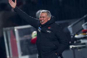 Premiere im Profifußball: Janßen wird "verkabelt"