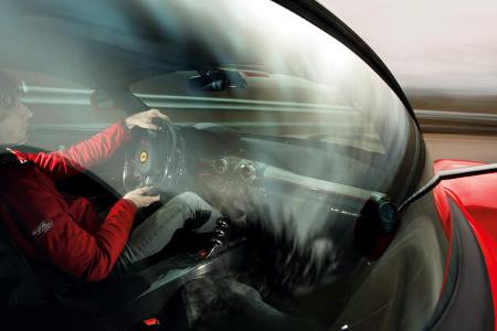 Ferrari LaFerrari, Cockpit