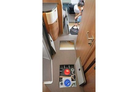 Doppelboden, Bordtechnik, Stauraum, 22 Zentimeter hoch