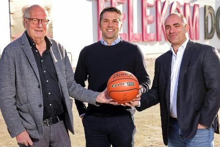 Telekom Baskets Bonn: Wiedlich zieht sich 