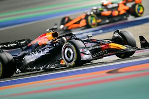 Verstappen gewinnt in Katar - spätes Drama um Norris