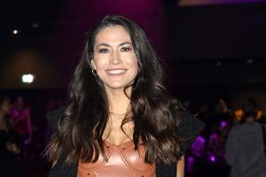 Fiona Erdmann teilt emotionales Video für ihr "Regenbogenbaby"