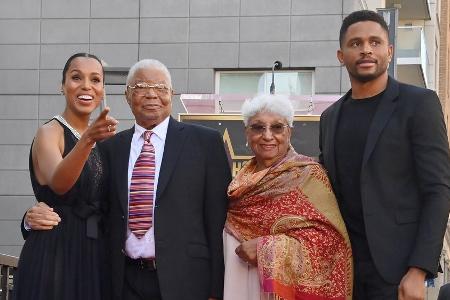 Stern auf dem Walk of Fame: Familie unterstützt Kerry Washington