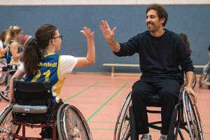 Max Giesinger: "Wir haben verlernt, normal miteinander zu sprechen"