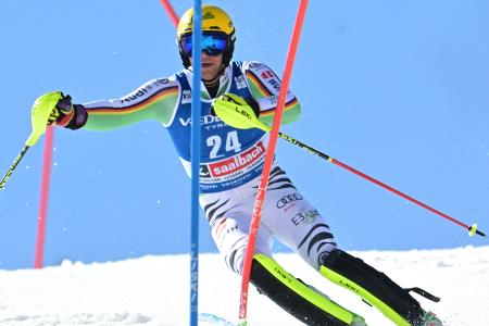 Kreuzbandriss bei Slalomfahrer Holzmann