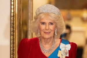 Erinnerung an verstorbene Queen: Camilla trägt besondere Tiara