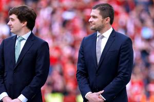 Sky und DAZN mit Live-Spielen - Erlös von mehr als einer Milliarde