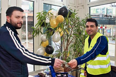 12/2024 Hamburg Aldi-Parkhaus