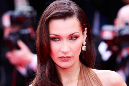 Mit ihrem Cowboy-Freund: Bella Hadid überrascht in 