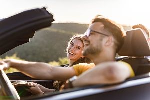 Entscheidungshilfe: Passt ein Roadster oder ein Cabrio besser zu Ihnen?