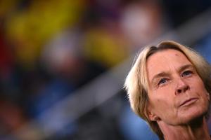 "Haltung leben": Ex-Bundestrainerin kritisiert DFB-Applaus