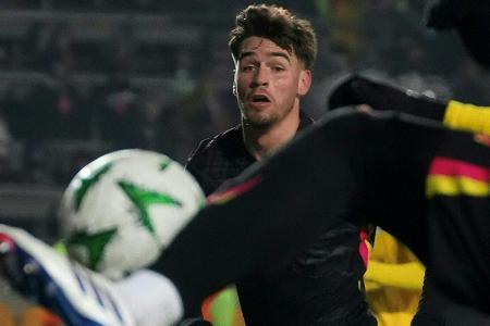 Chelsea siegt nach 4800 Kilometern Anreise