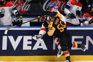 Heimpleite für Meister Eisbären Berlin