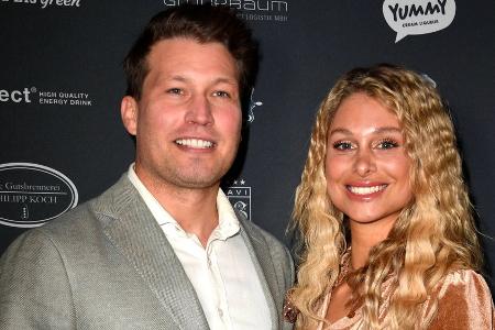 Vanessa Schmitt und Raúl Richter haben sich verlobt