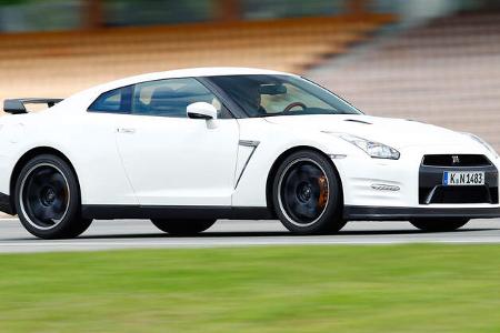 Nissan GT-R, Seitenansicht