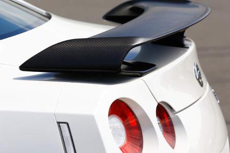 Nissan GT-R, Heckspoiler, Heckschürze